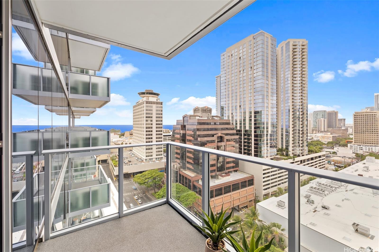 629 Keeaumoku Street  Unit 1710