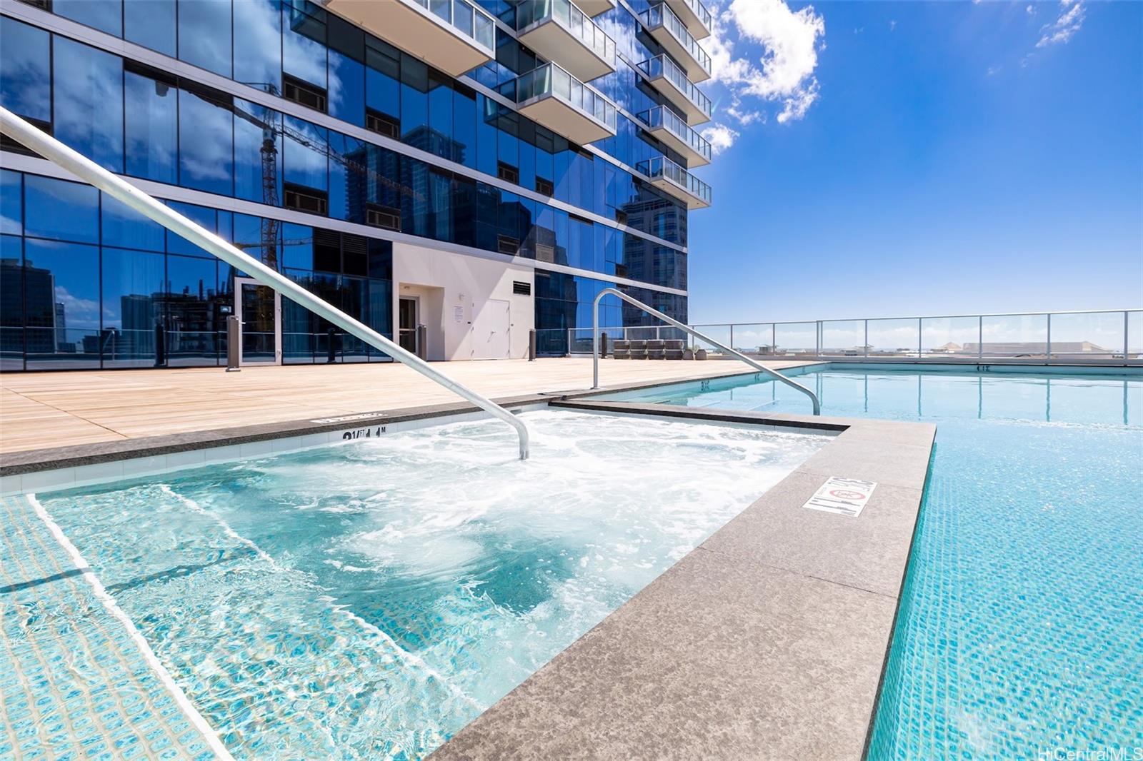 629 Keeaumoku Street  Unit 1710