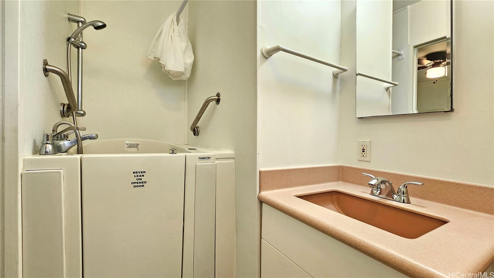 1450-1 Hunakai Street  Unit 1