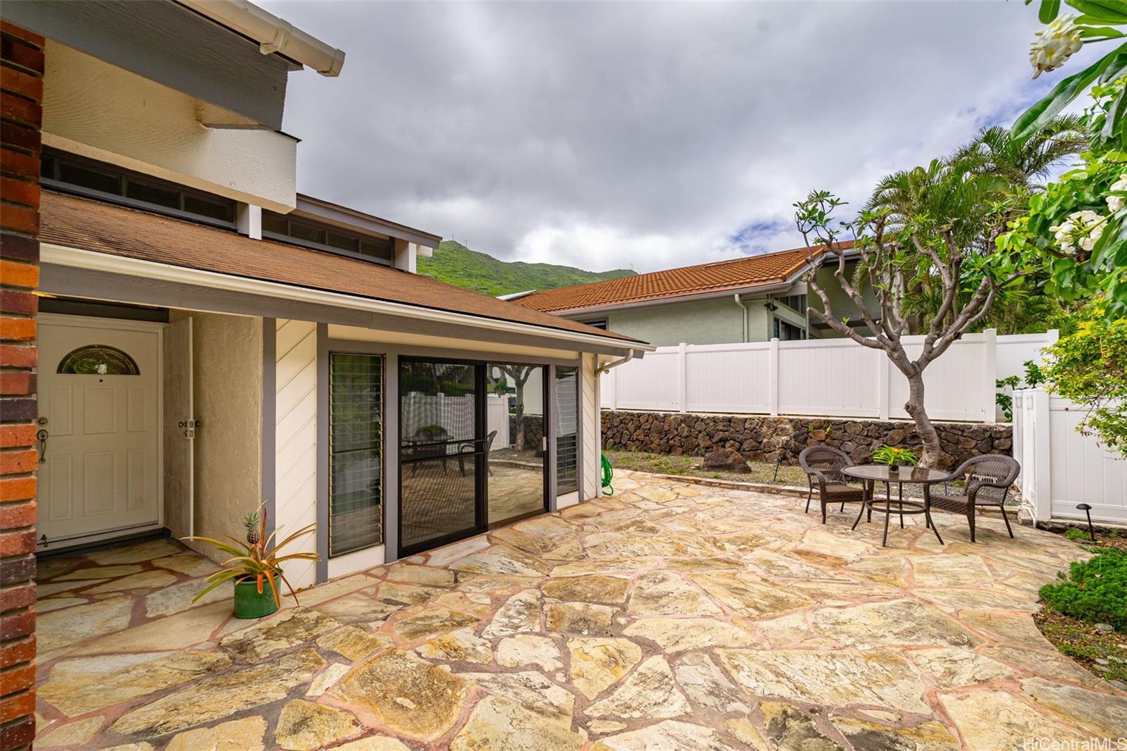 1360 Kaeleku Street