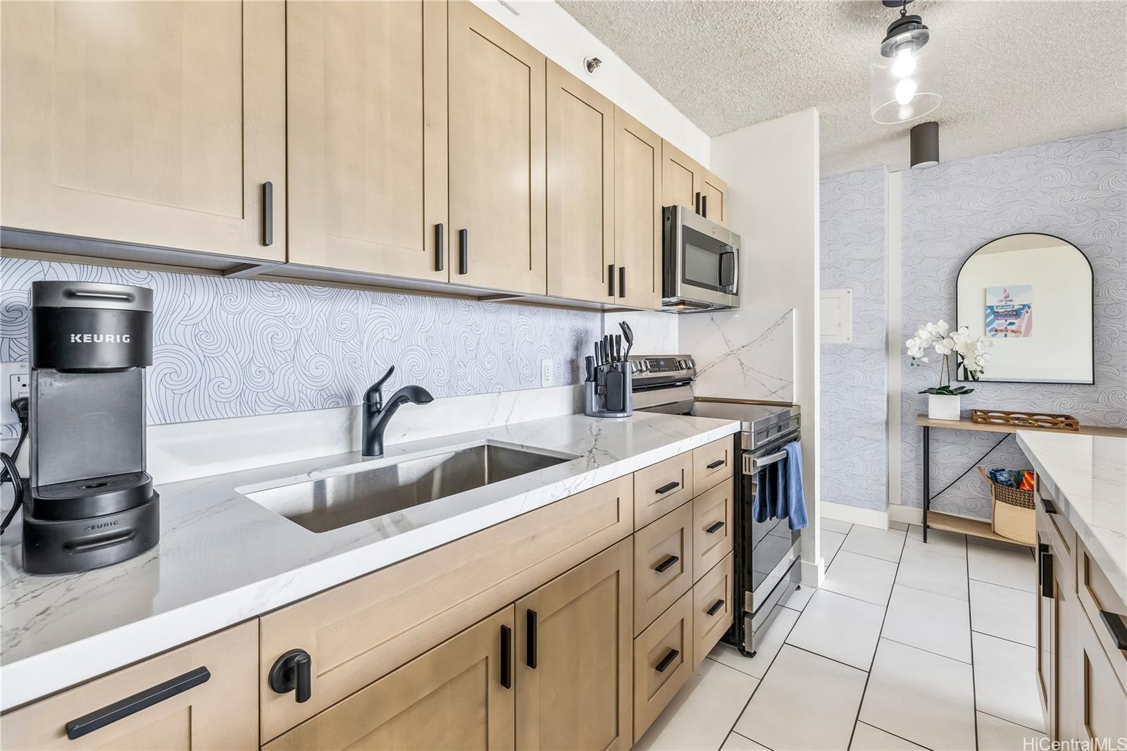 201 Ohua Avenue  Unit Mauka 3708