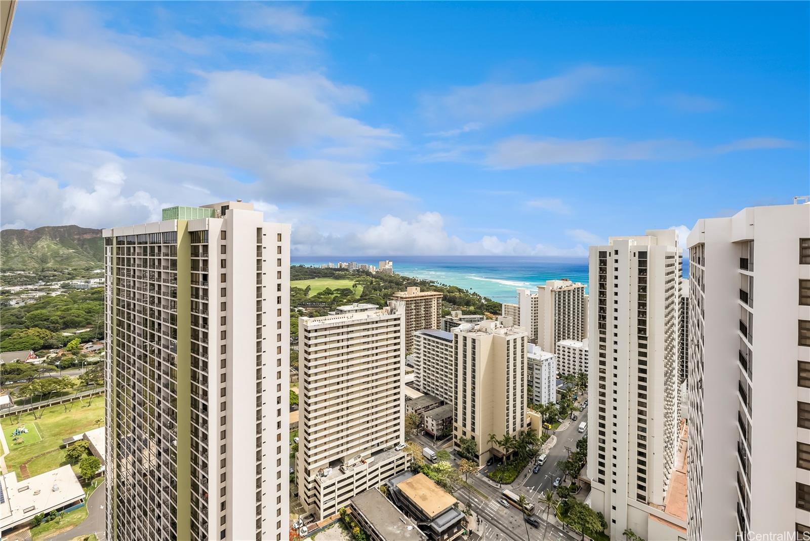201 Ohua Avenue  Unit Mauka 3708