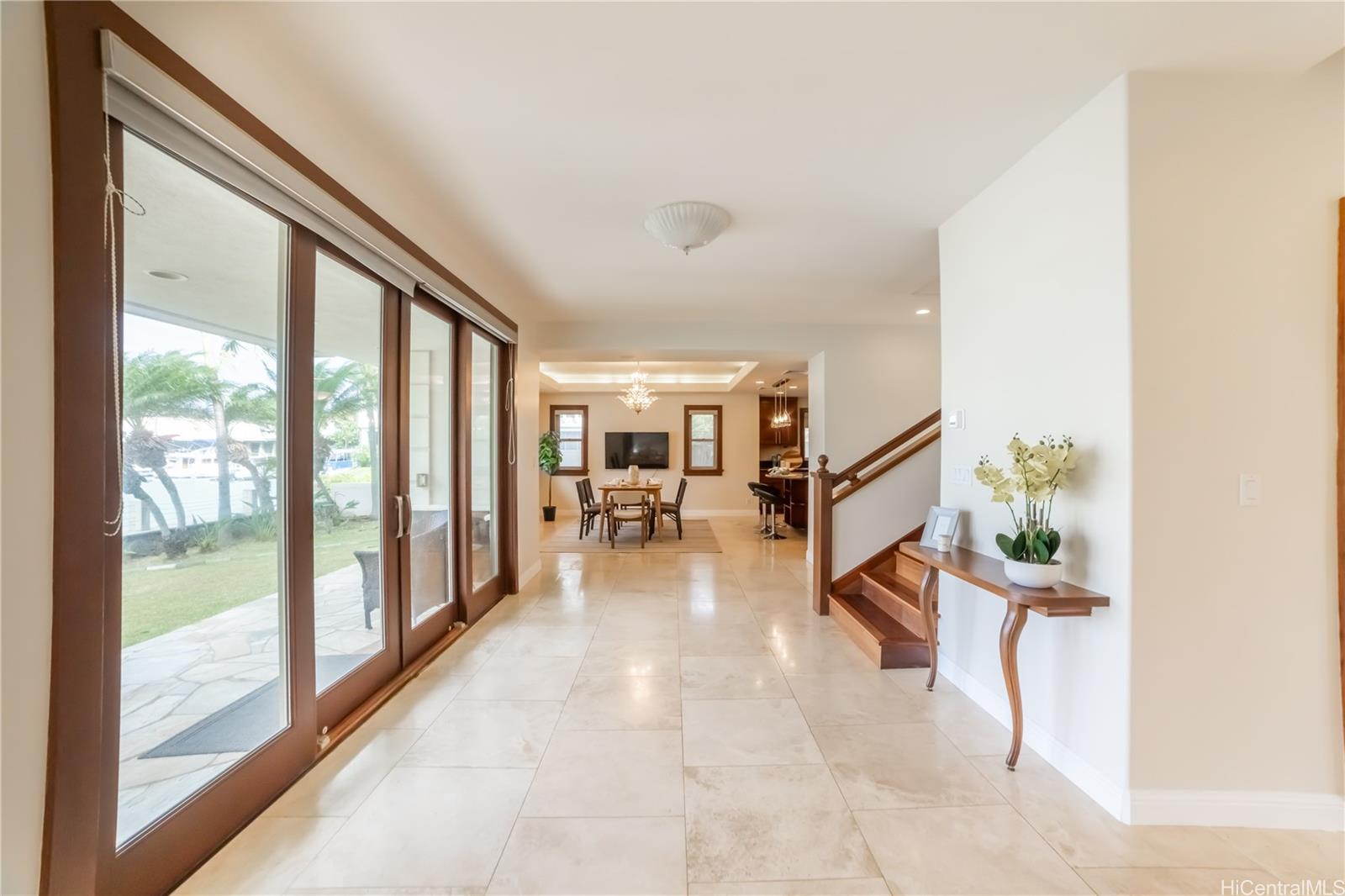 7096 Kalanianaole Highway