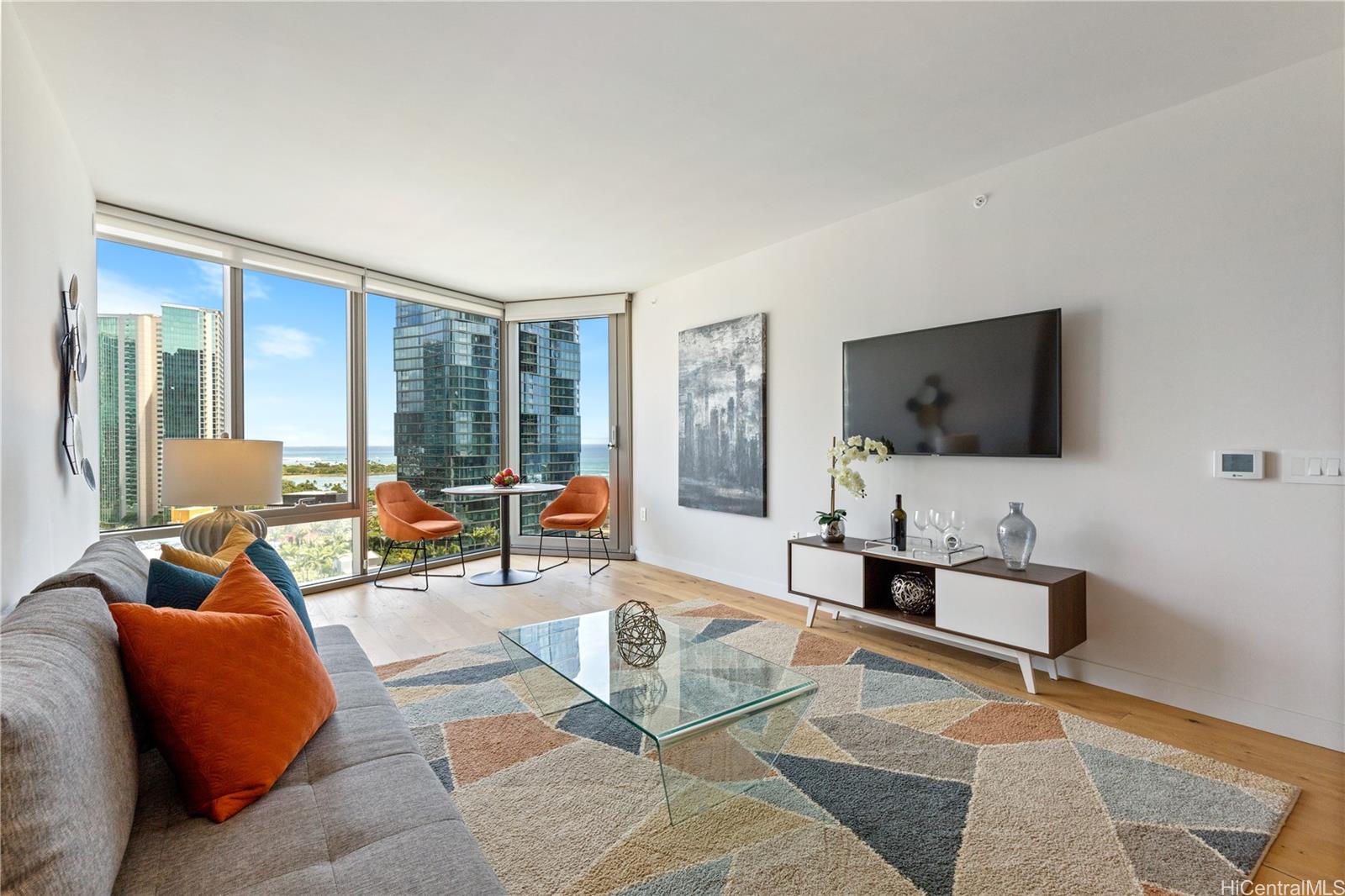 1001 Queen Street 1708