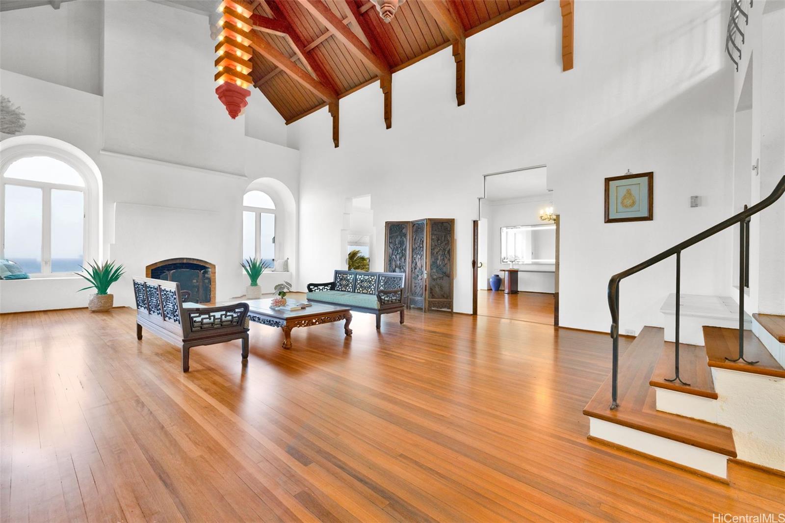3647 Diamond Head Road