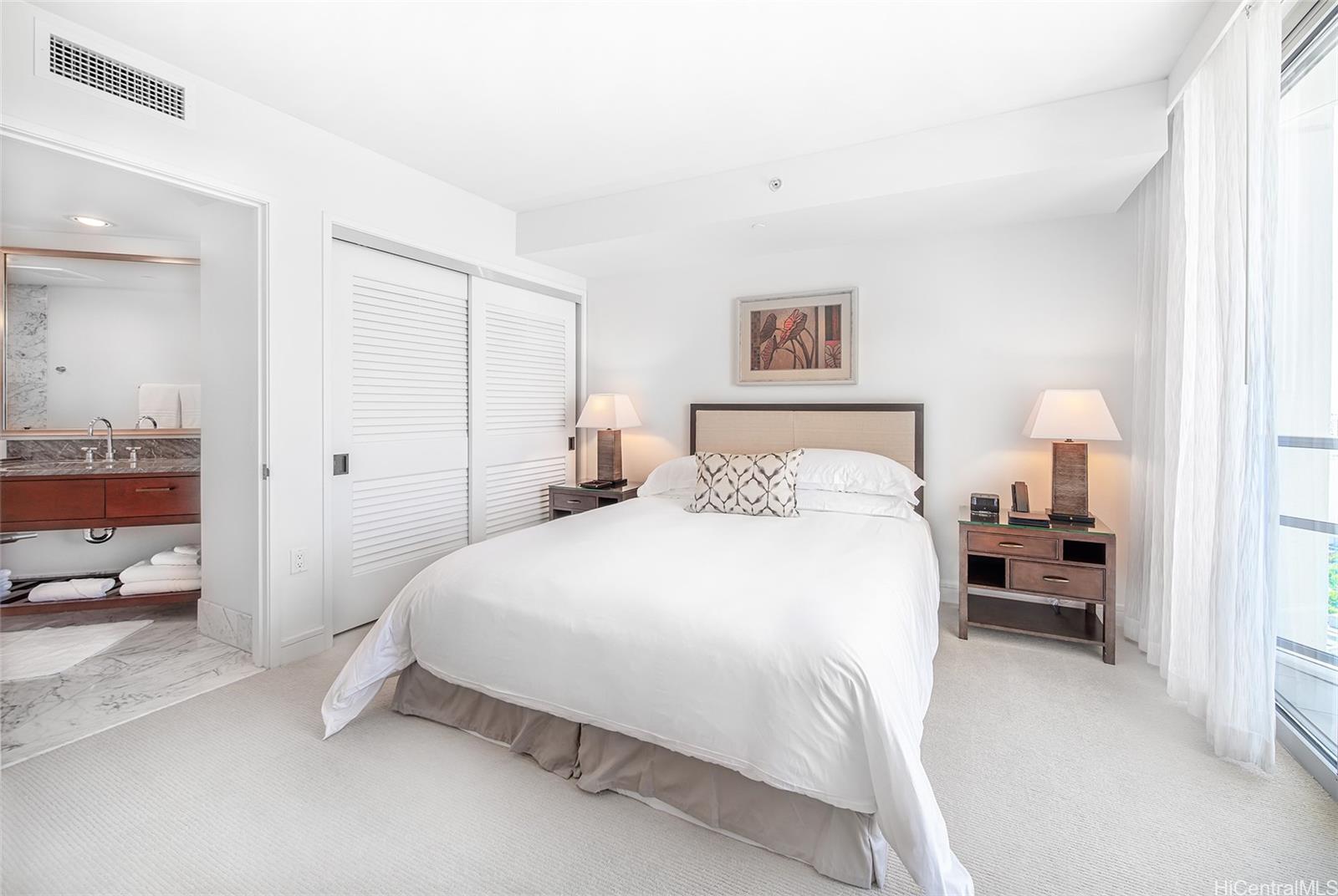 Photo 19 of 25