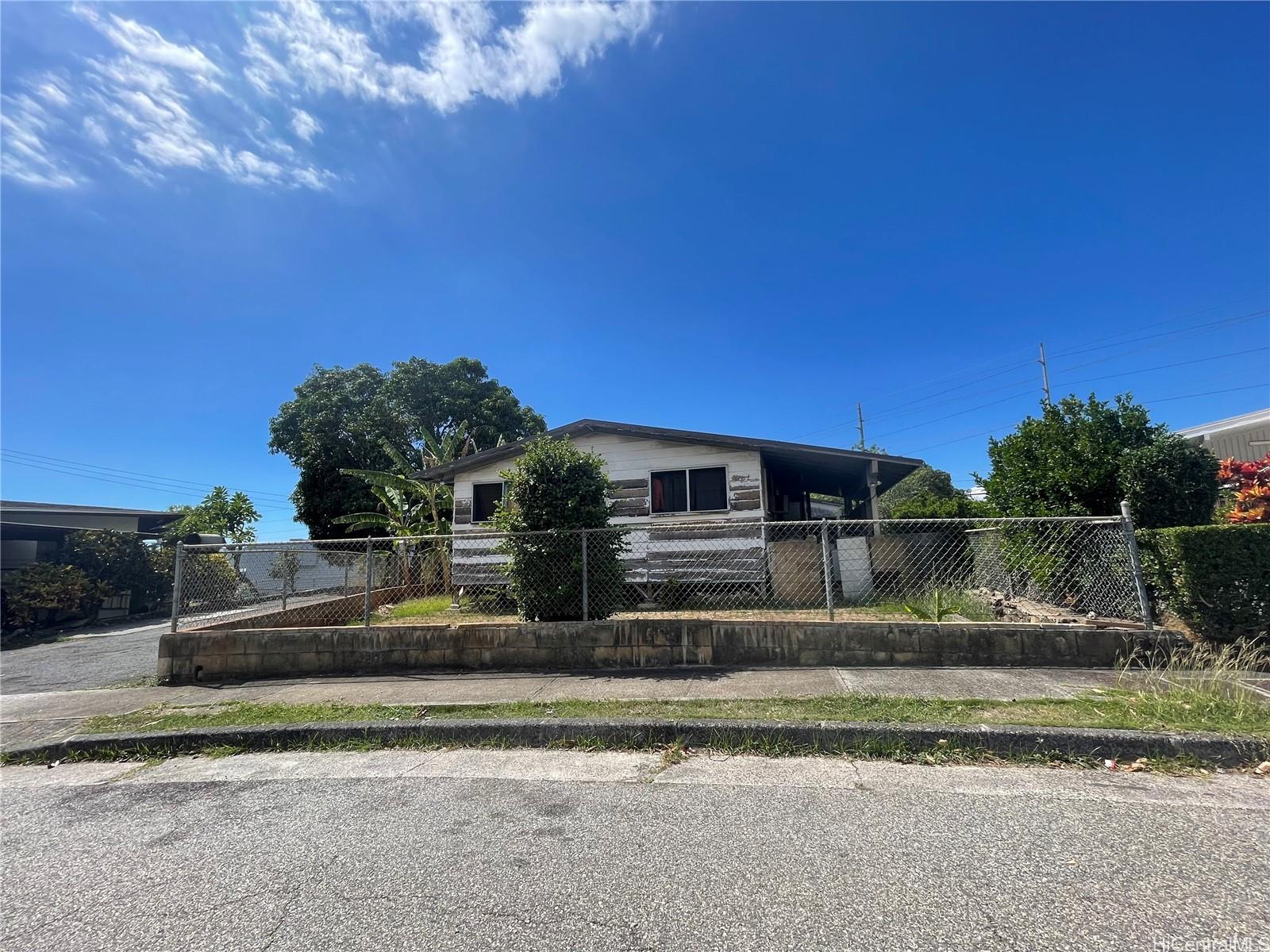 1834 MAKUAHINE Place