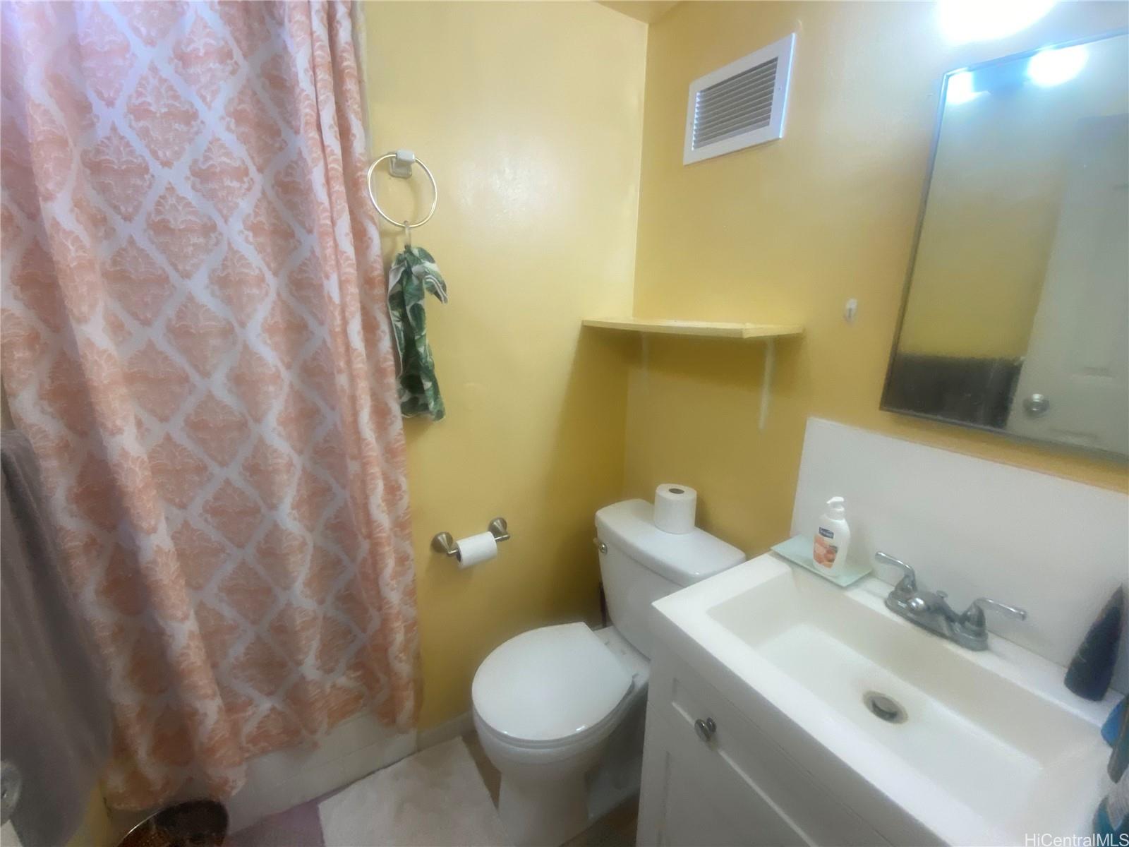 94-249 Waikele Road  Unit A205