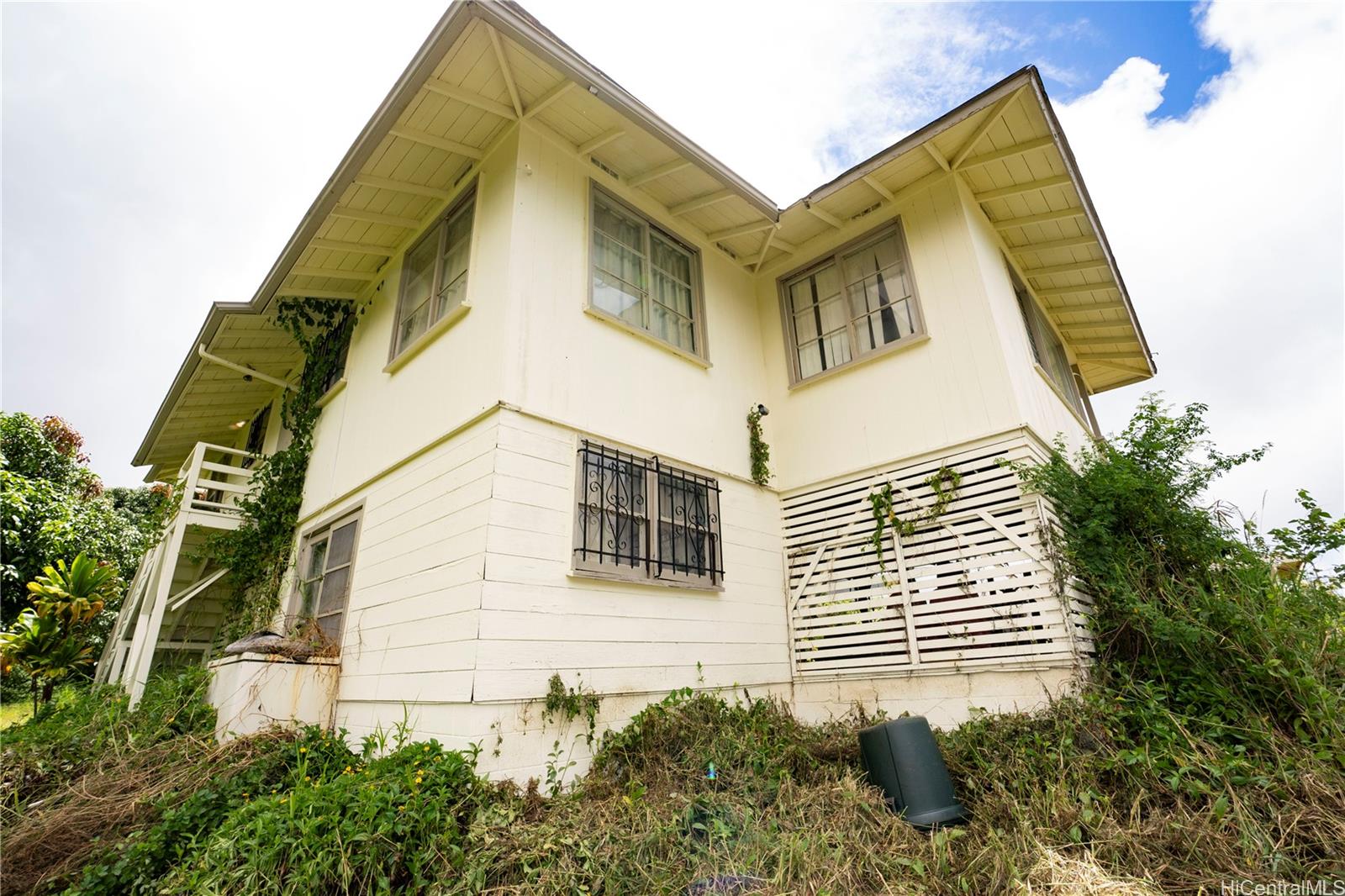 1861 Kualono Street