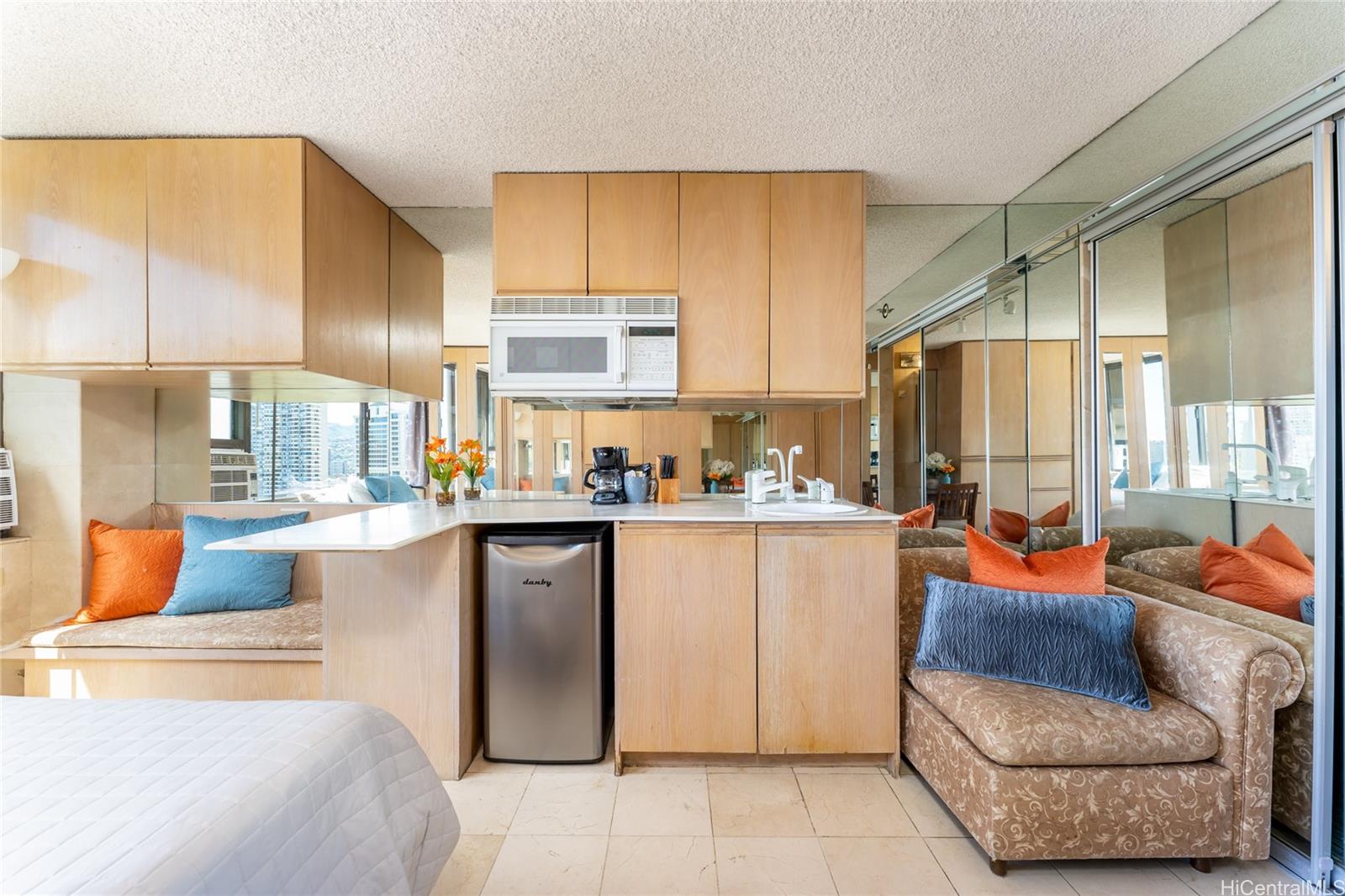 444 Niu Street  Unit 1607