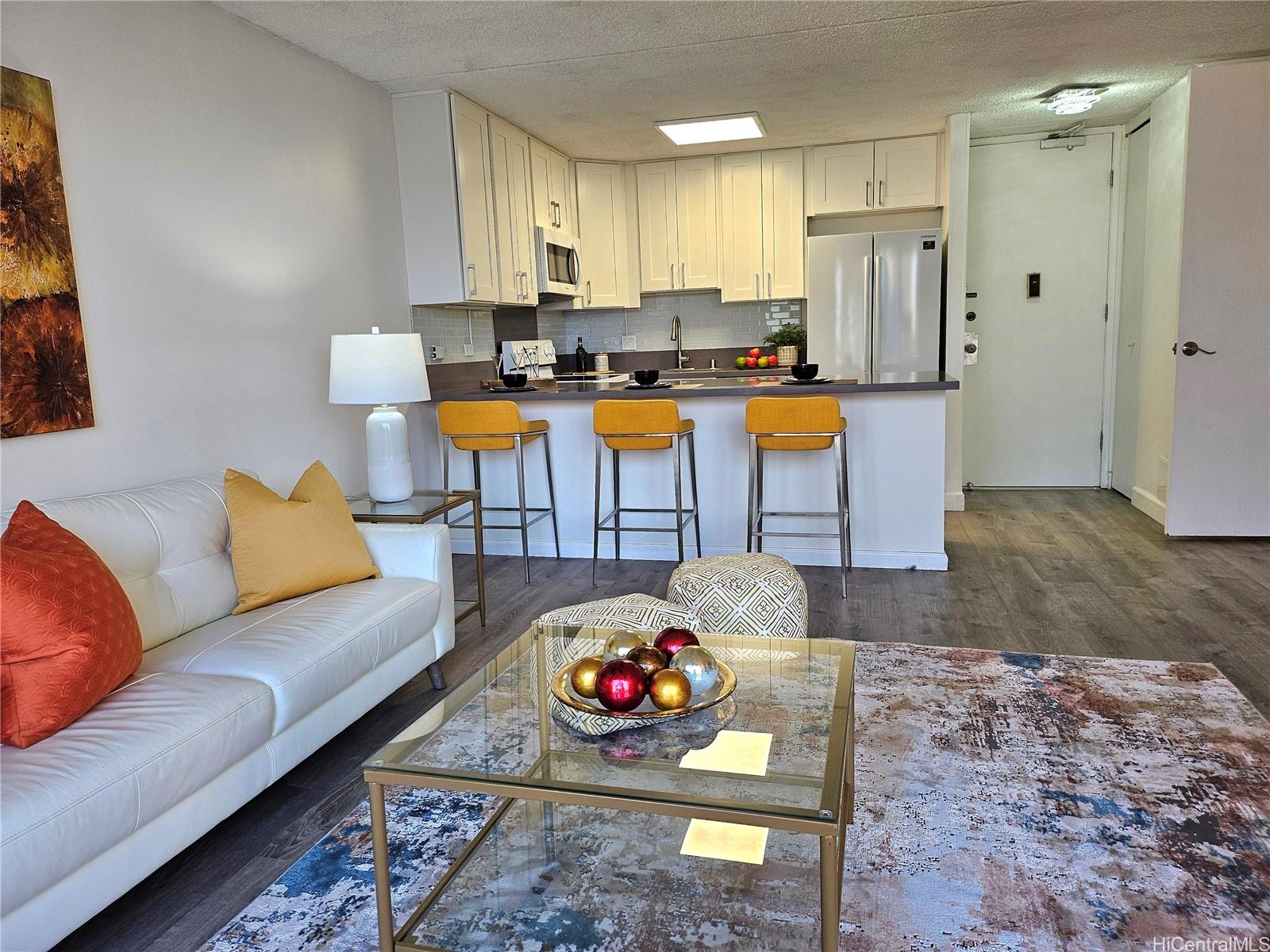 411 Hobron Lane 1501