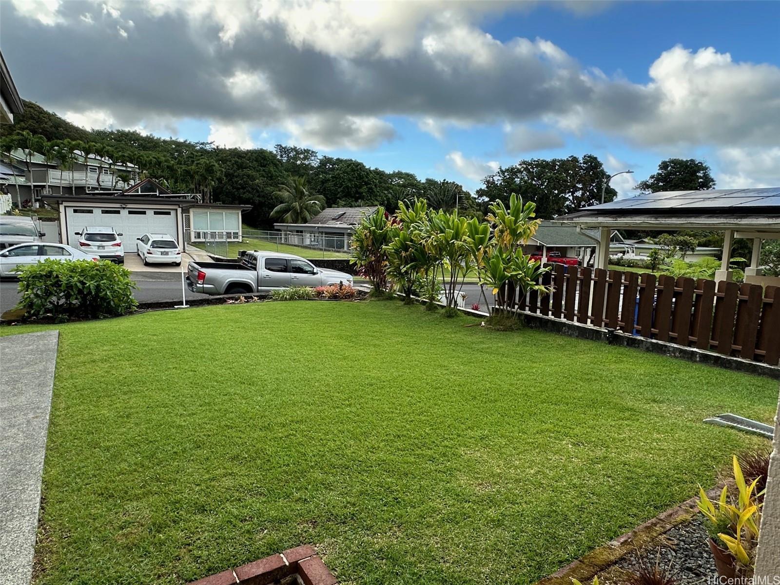 Photo 16 of 22