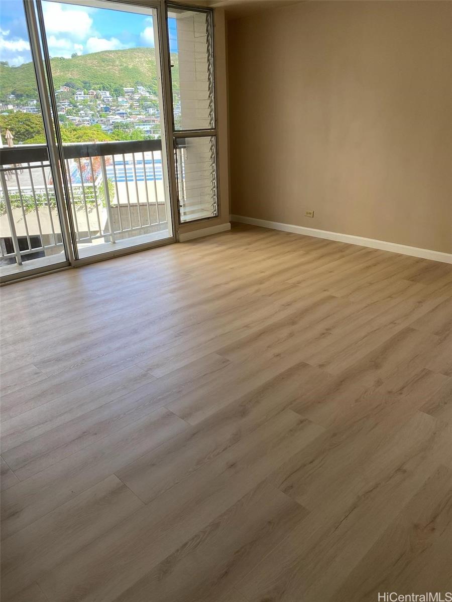 2055 Nuuanu Avenue 504