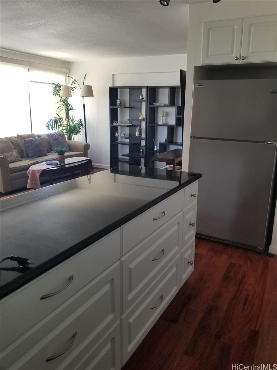 Photo 14 of 25