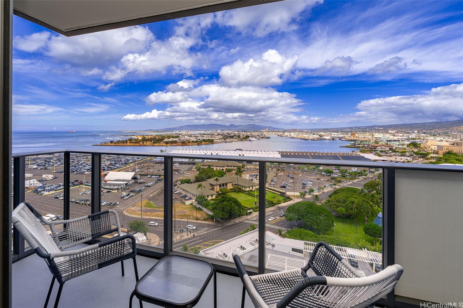 600 Ala Moana Boulevard 2006