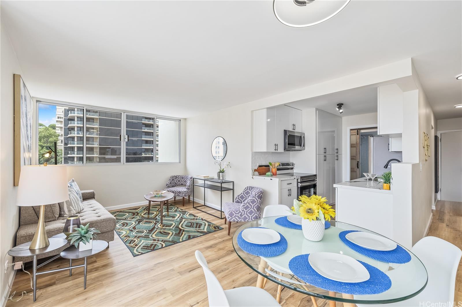 1069 Spencer Street 1004