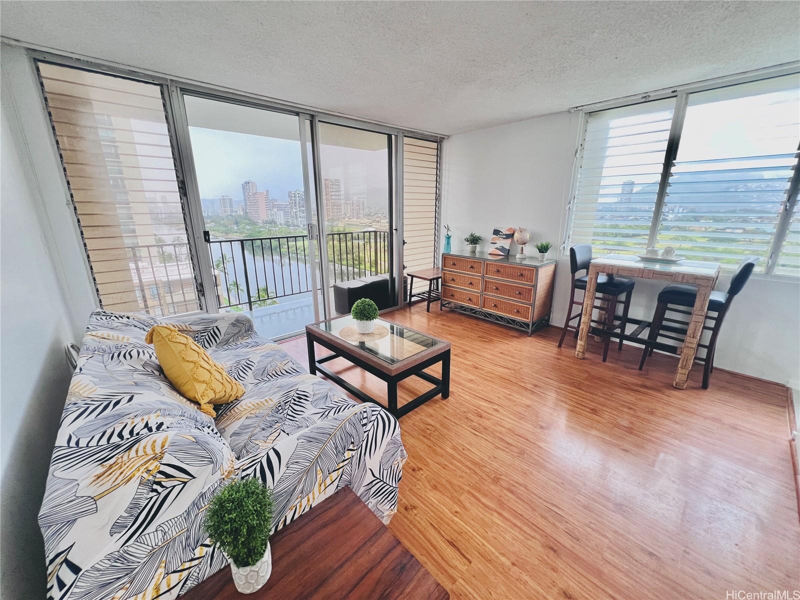 2345 Ala Wai Boulevard  Unit 1518