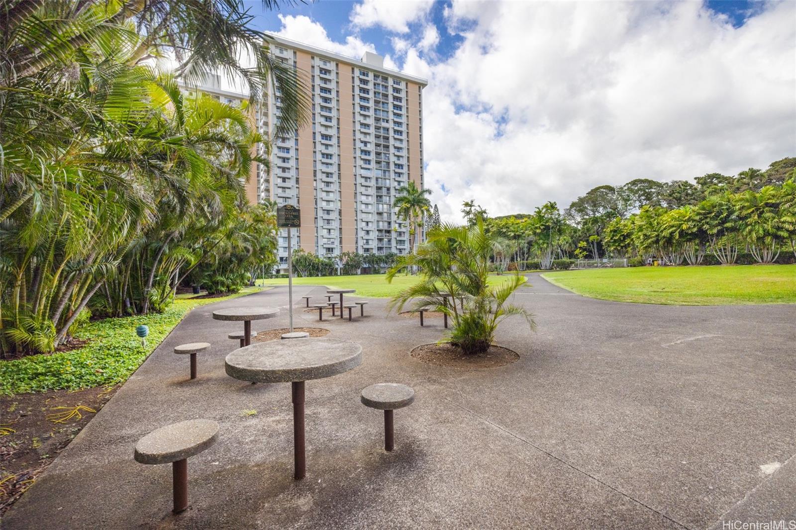 1511 Nuuanu Avenue  Unit 724