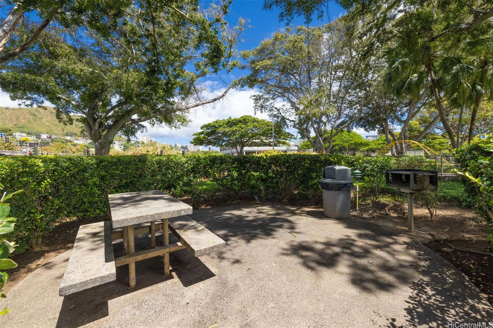 1511 Nuuanu Avenue  Unit 724