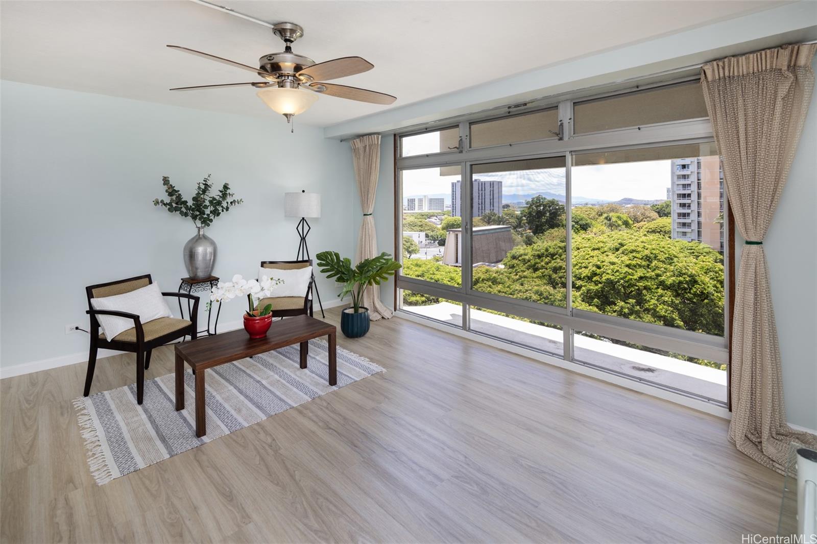 1511 Nuuanu Avenue  Unit 724