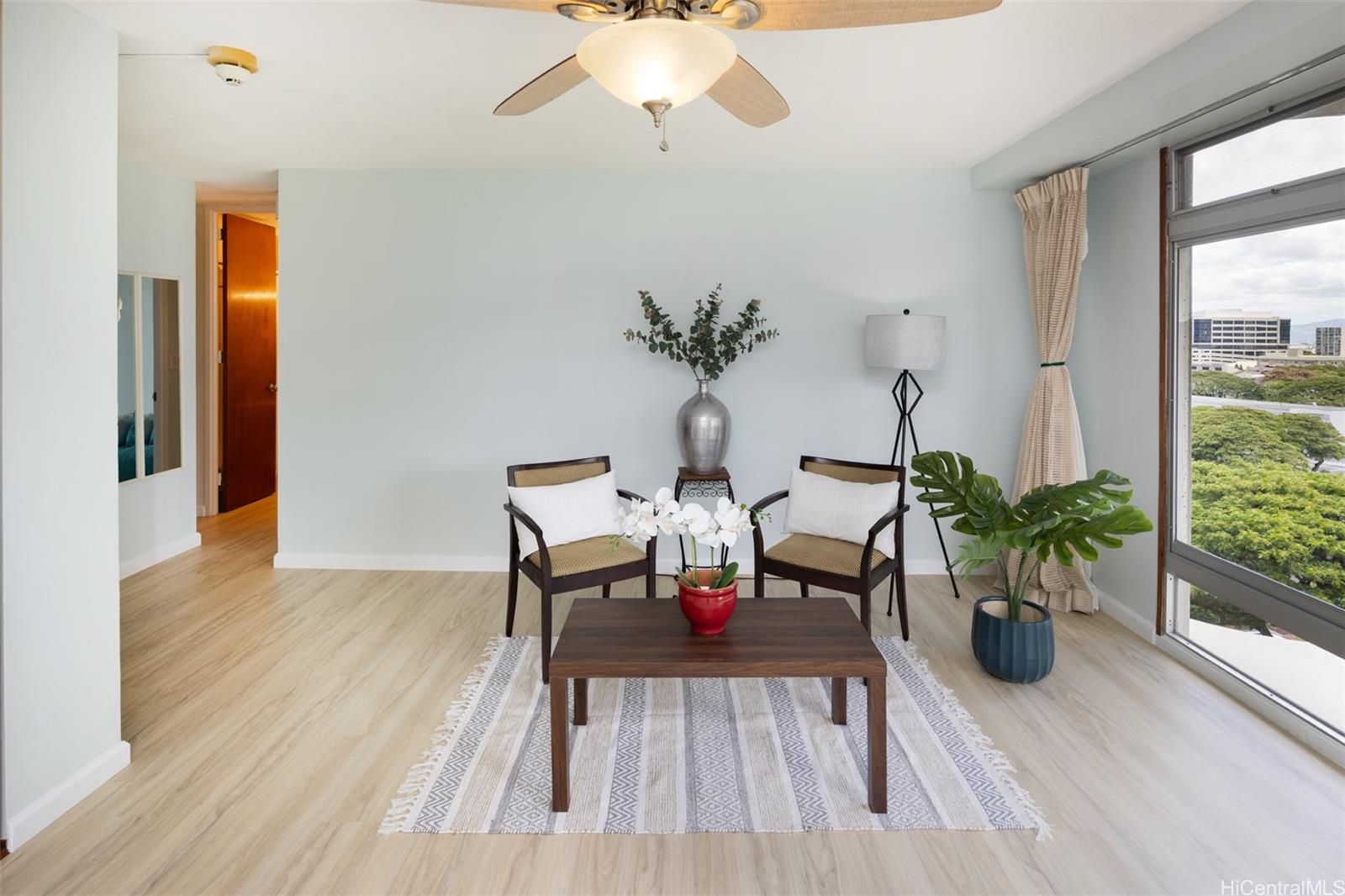 1511 Nuuanu Avenue  Unit 724