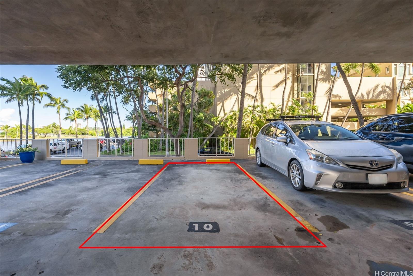2115 Ala Wai Boulevard  Unit 305