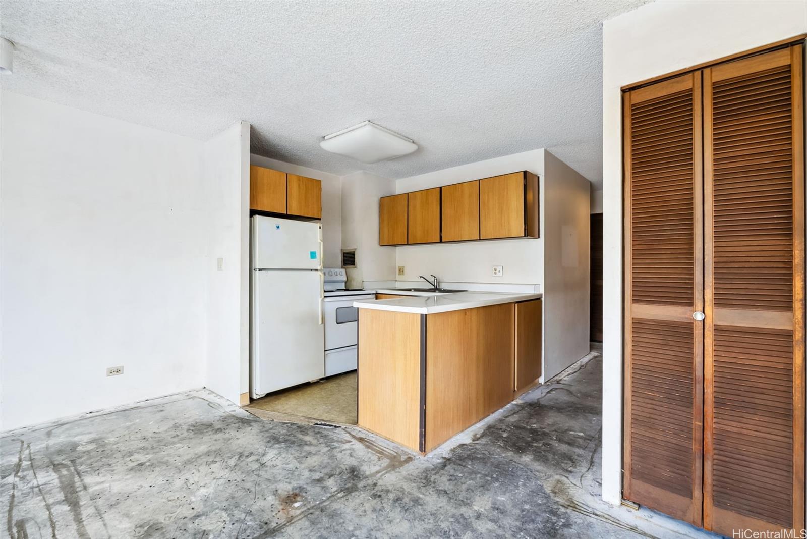2115 Ala Wai Boulevard  Unit 305