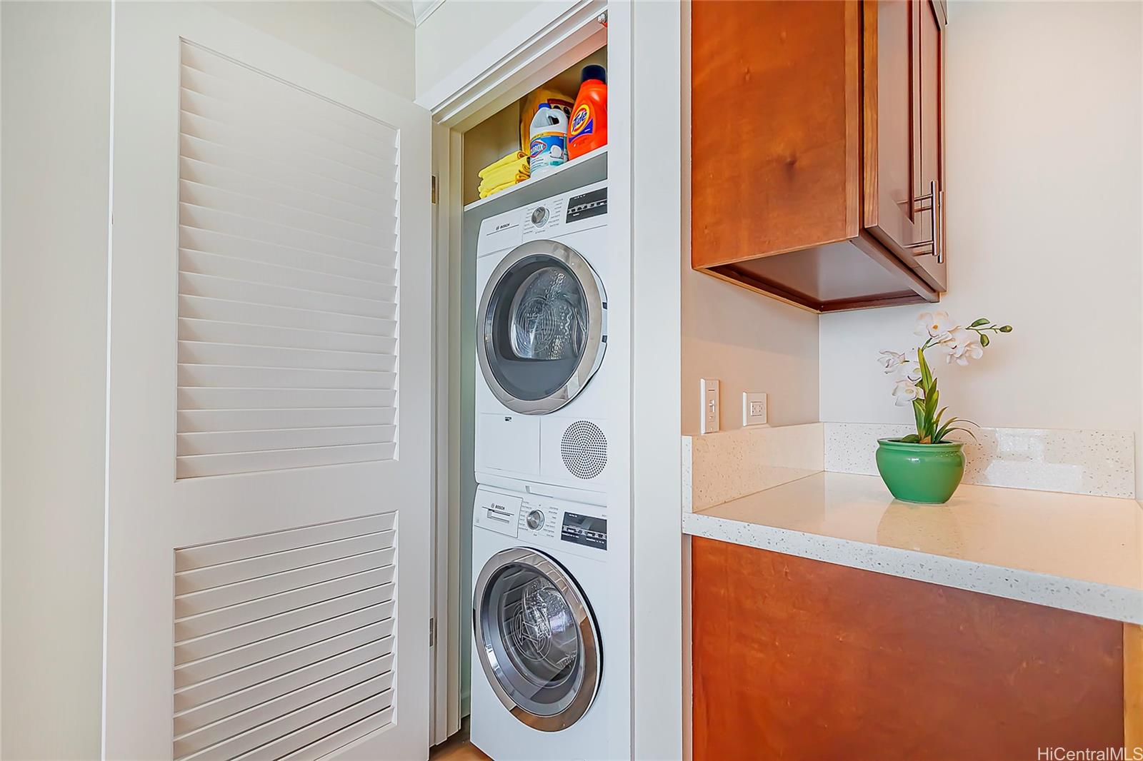 2999 Kalakaua Avenue  Unit 202