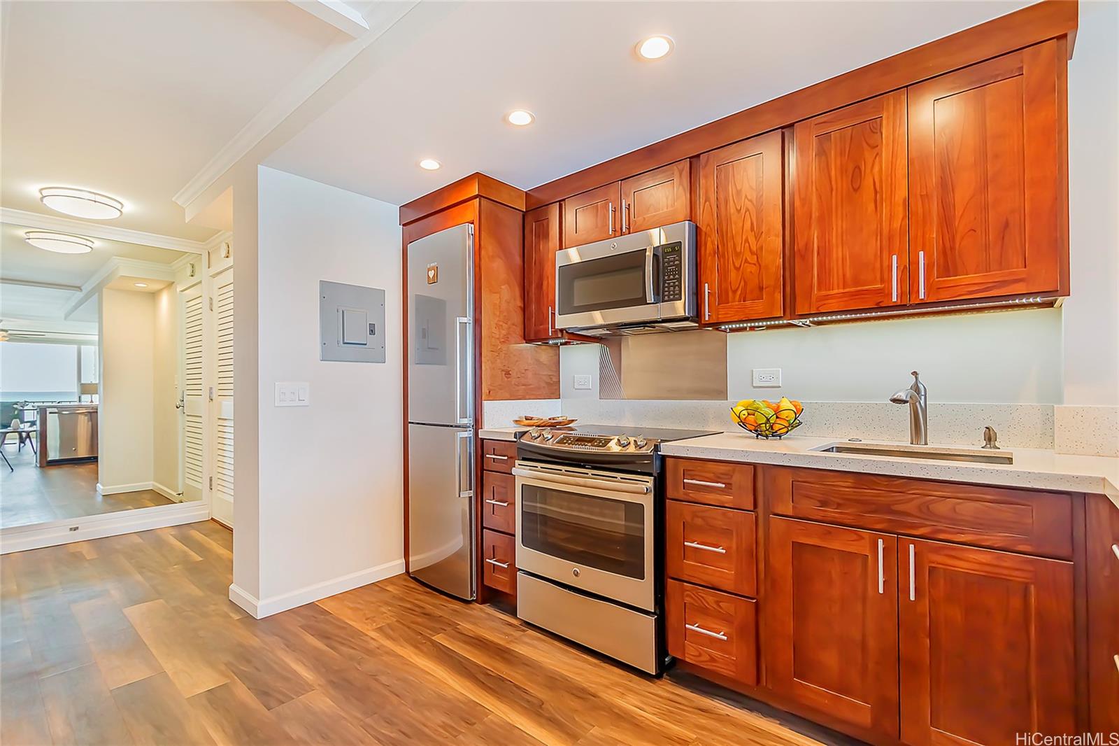 2999 Kalakaua Avenue  Unit 202