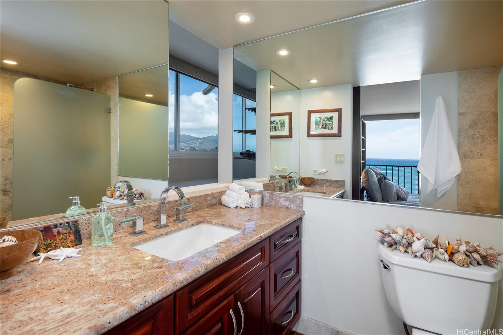 3056 Kalakaua Avenue  Unit PHW