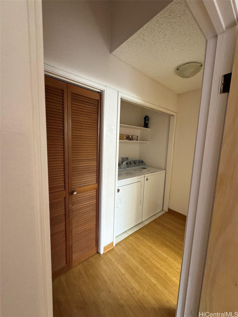 Photo 11 of 25
