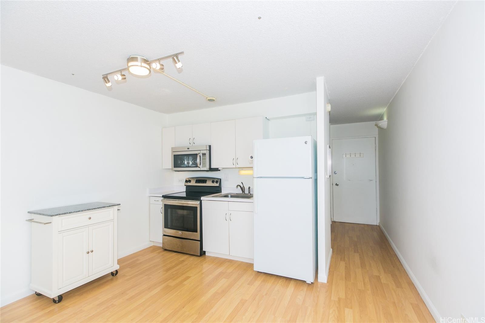 3045 Ala Napuaa Place 813