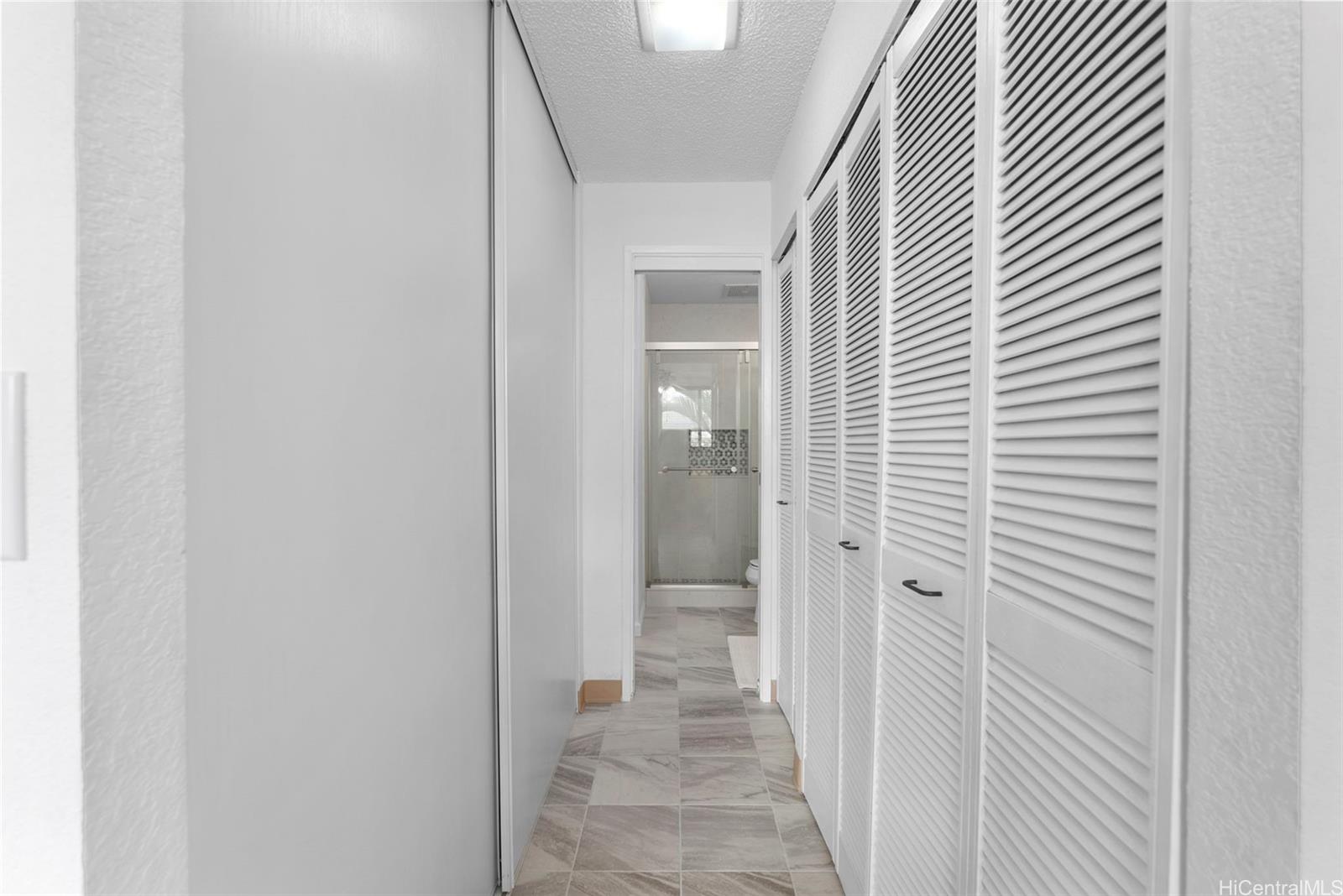 Photo 15 of 23
