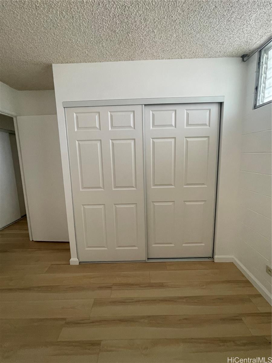 Photo 11 of 24