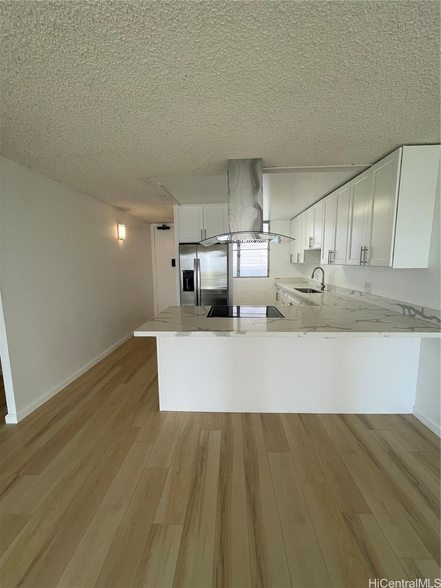 Photo 5 of 24