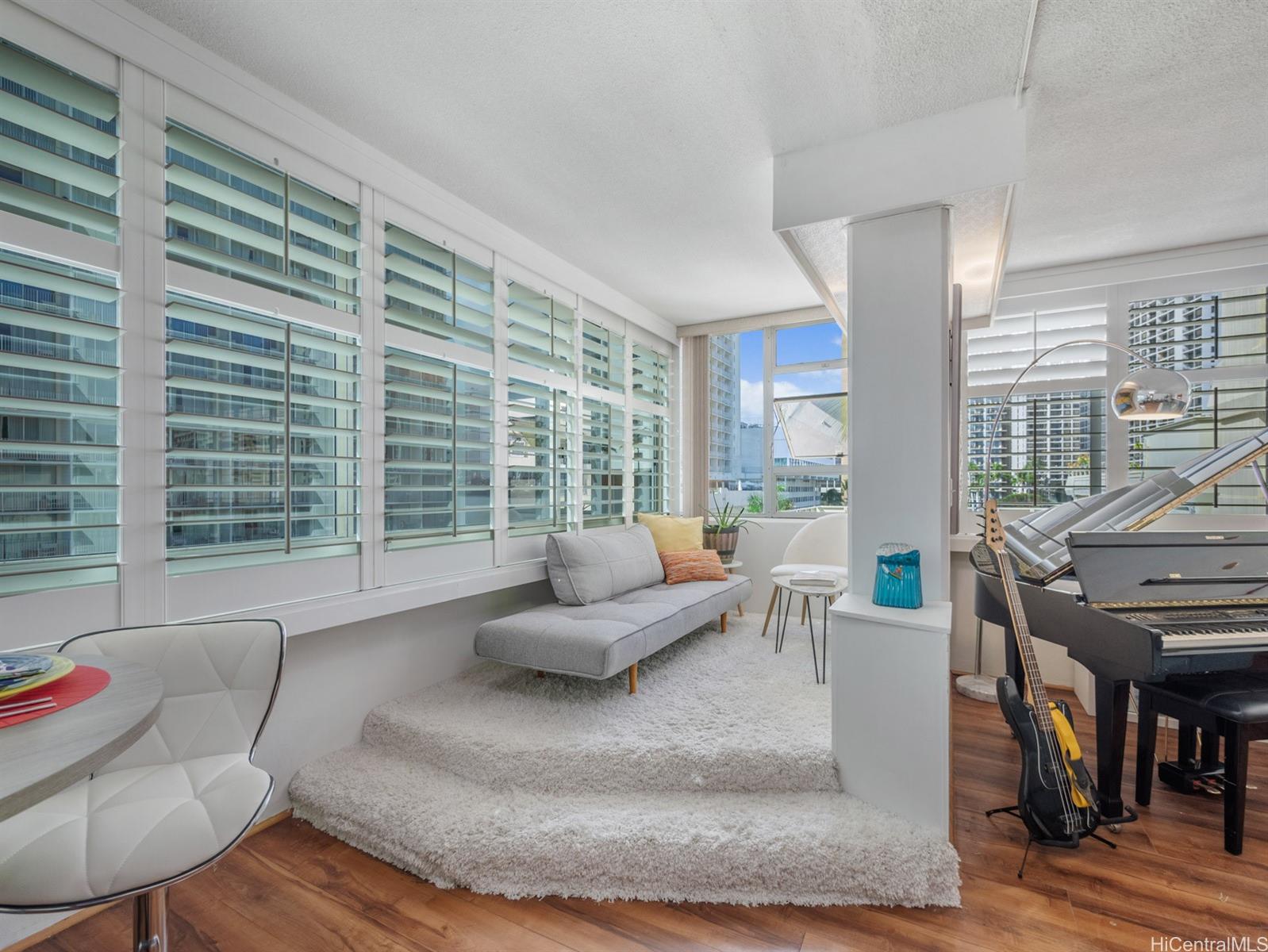 2500 Kalakaua Avenue  Unit 503