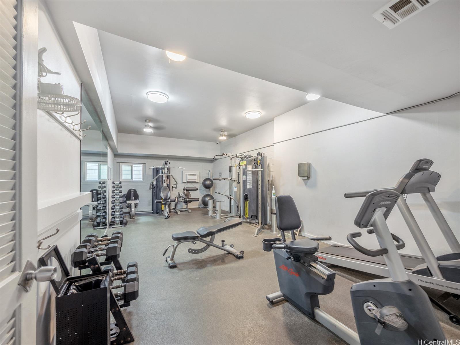 2500 Kalakaua Avenue  Unit 503