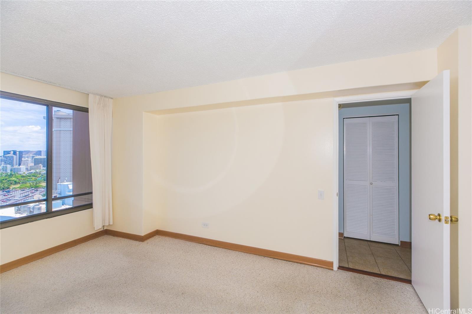 Photo 12 of 25