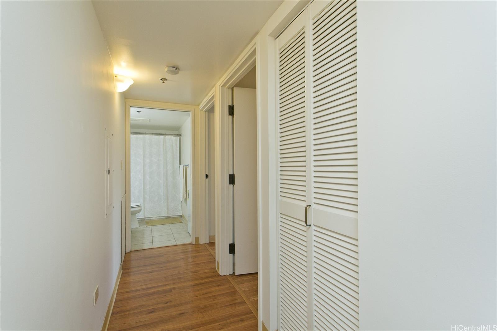 Photo 8 of 20