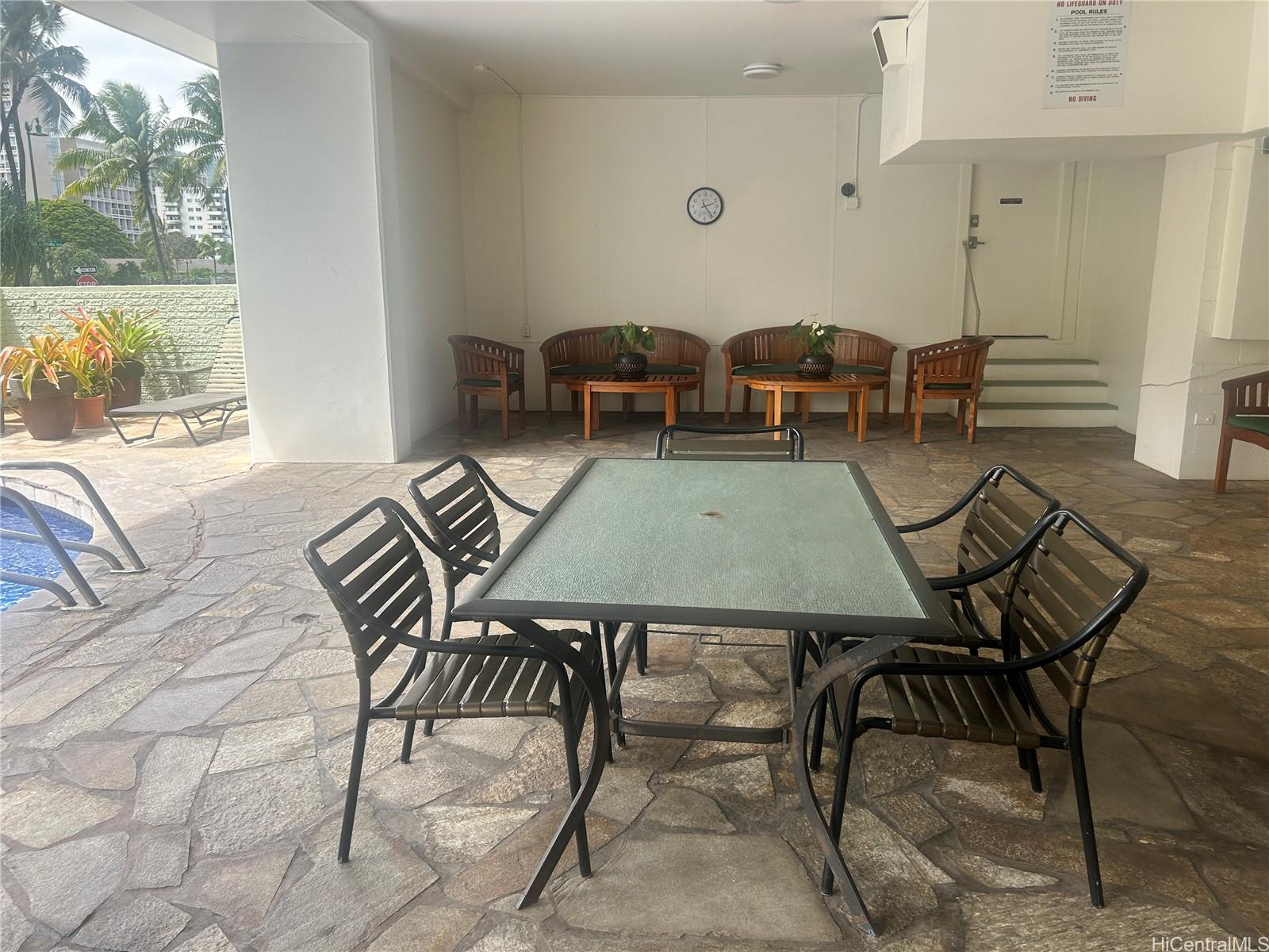 445 Kaiolu Street  Unit 401
