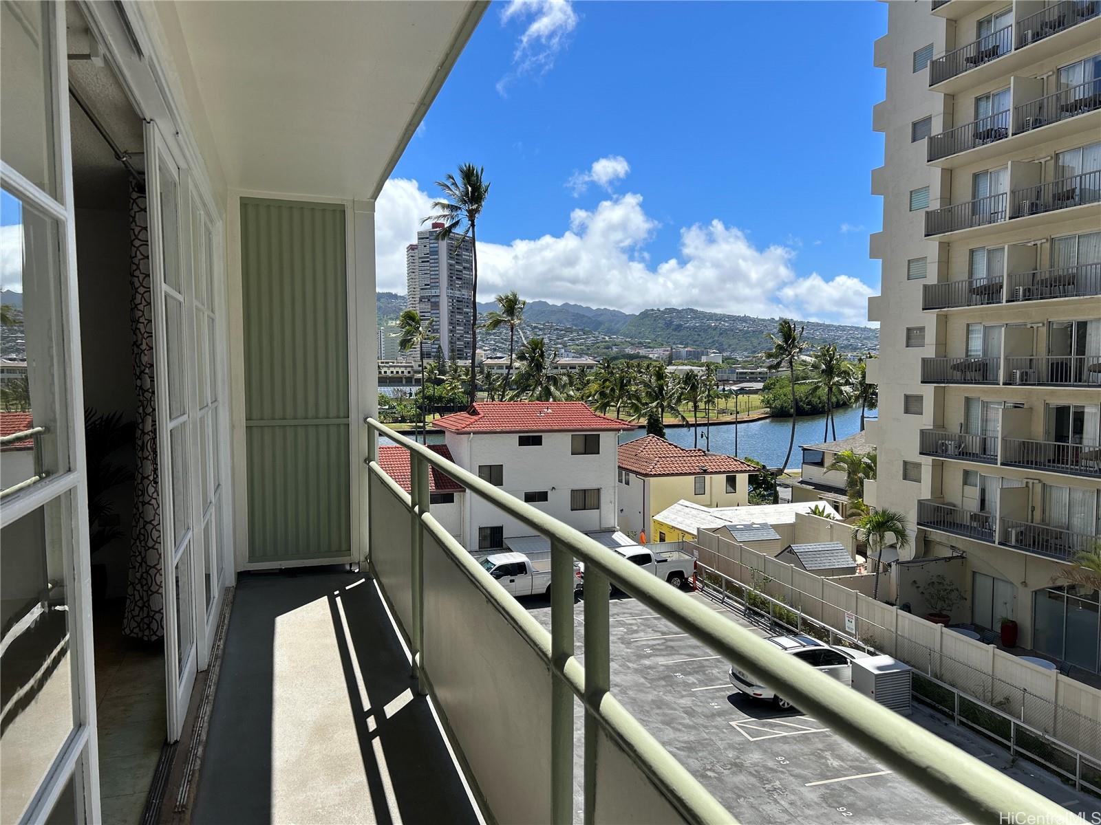 445 Kaiolu Street  Unit 401