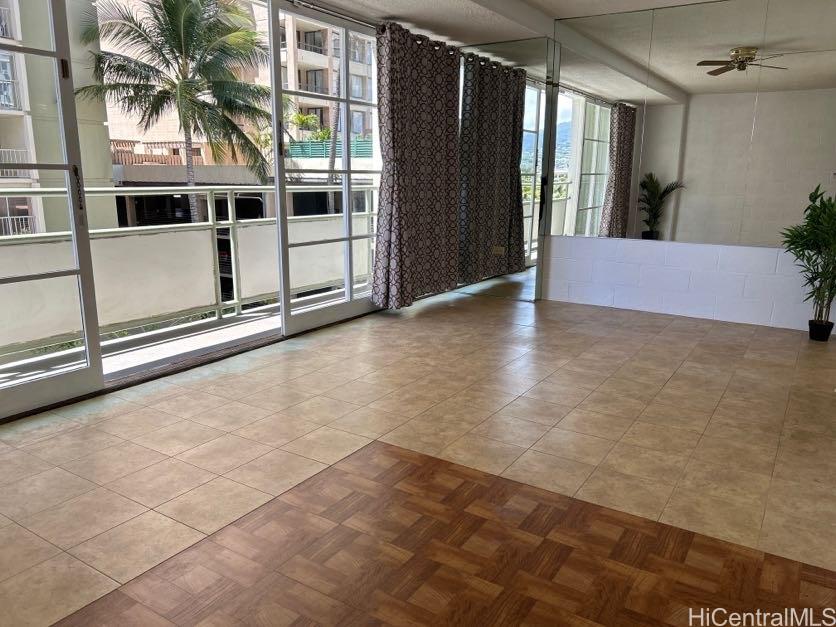 445 Kaiolu Street  Unit 401