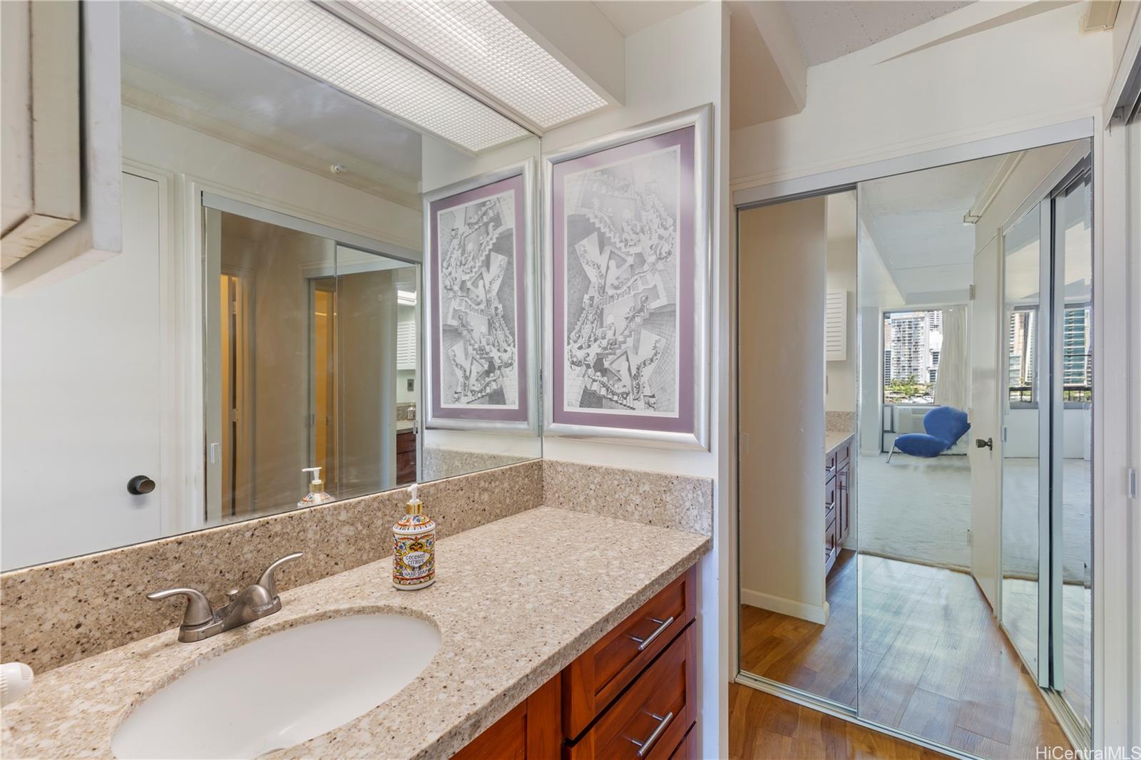 2333 Kapiolani Boulevard  Unit 814
