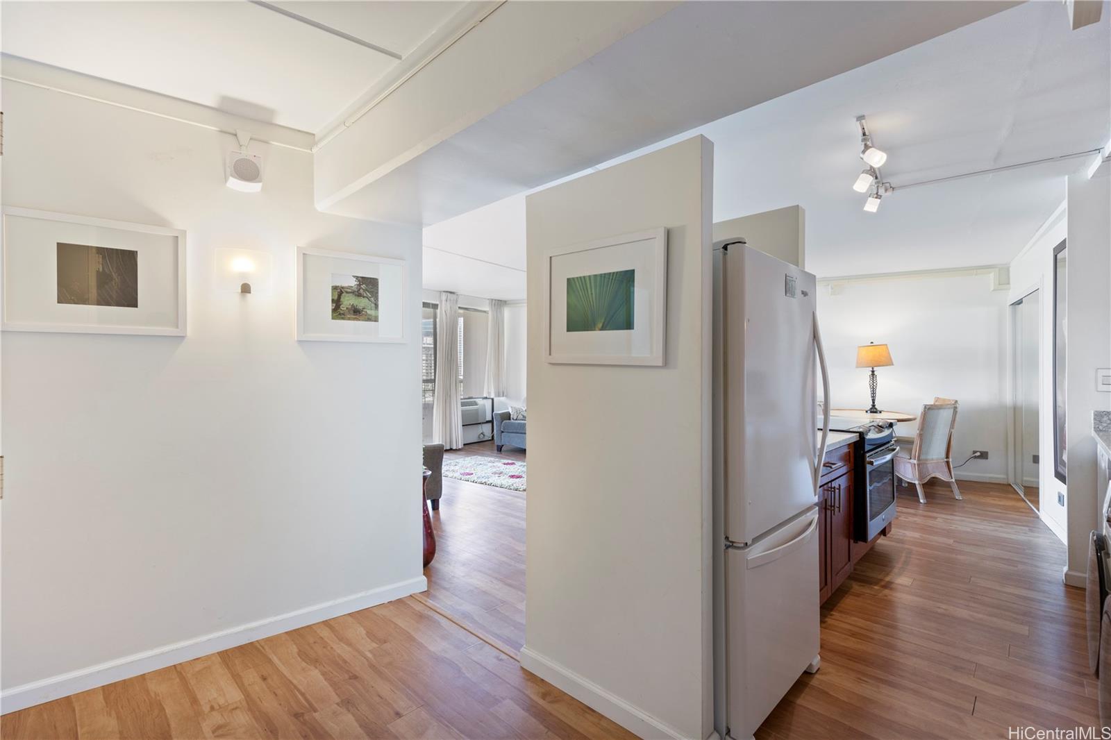 2333 Kapiolani Boulevard  Unit 814