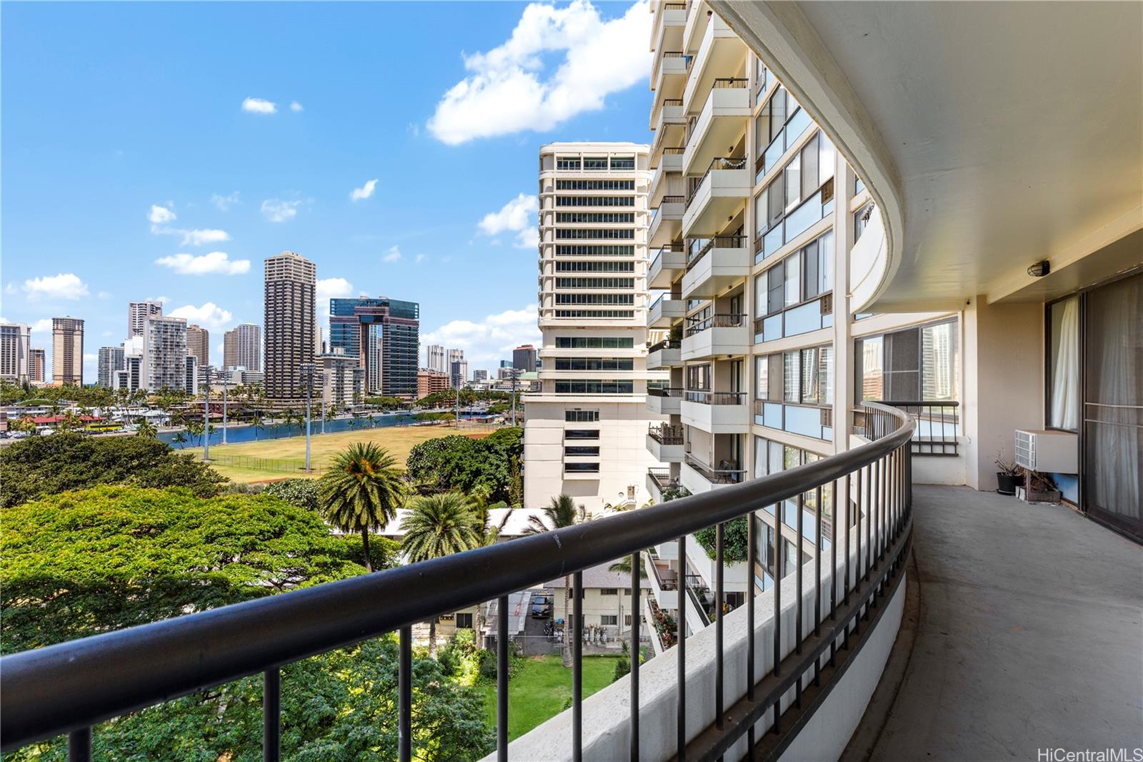 2333 Kapiolani Boulevard  Unit 814