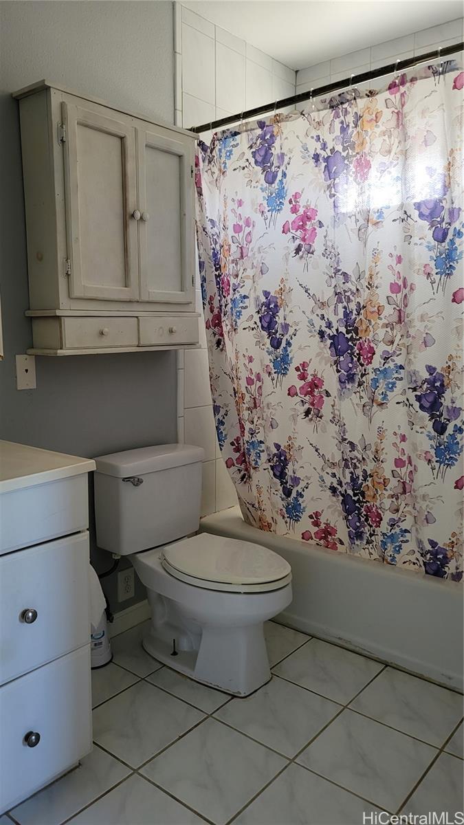Photo 10 of 25