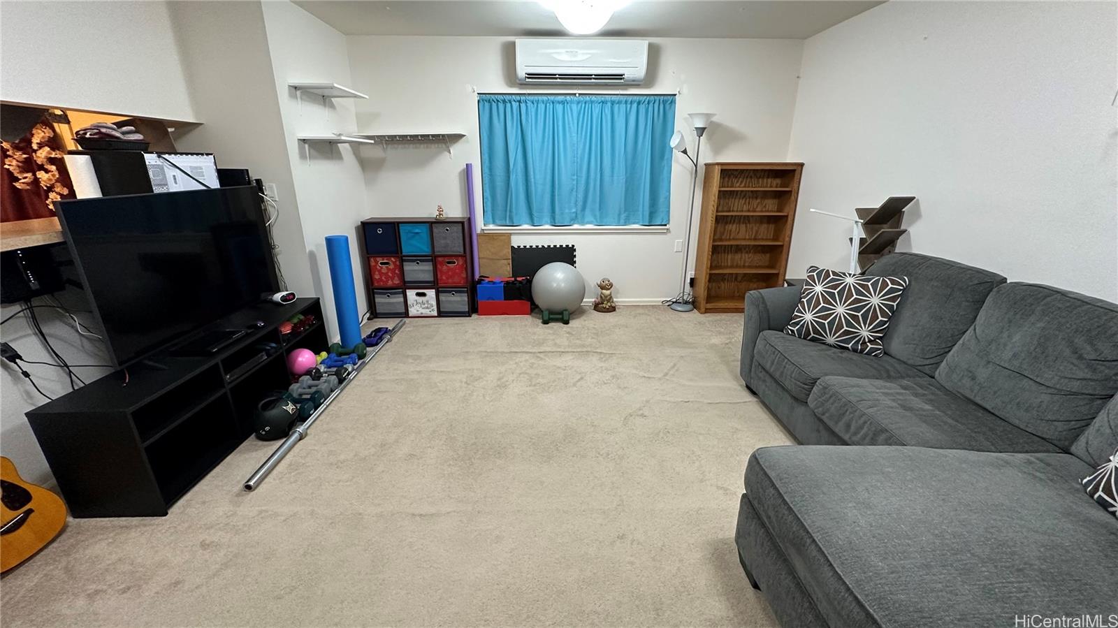 Photo 8 of 23