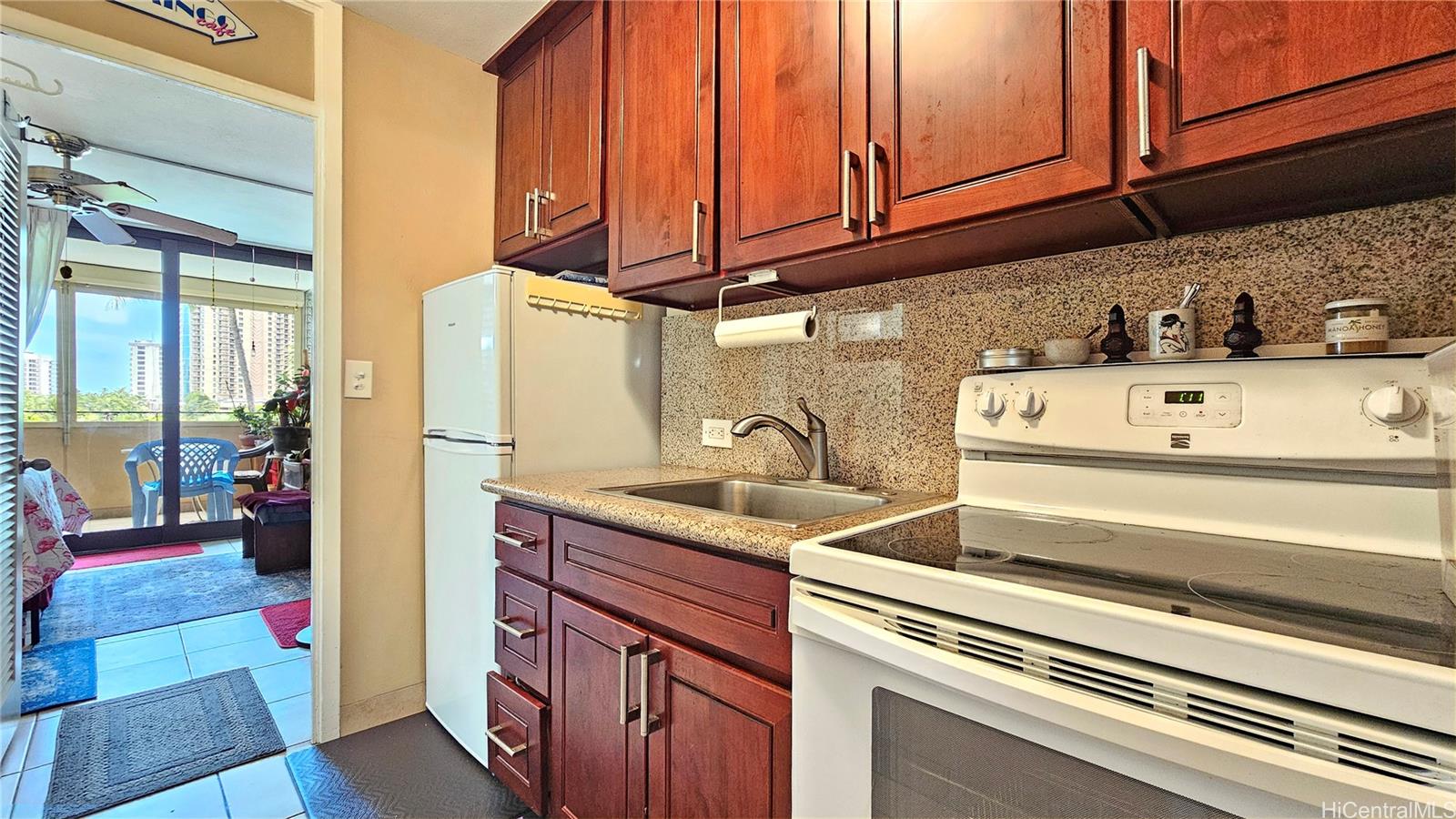425 Ena Road 601A