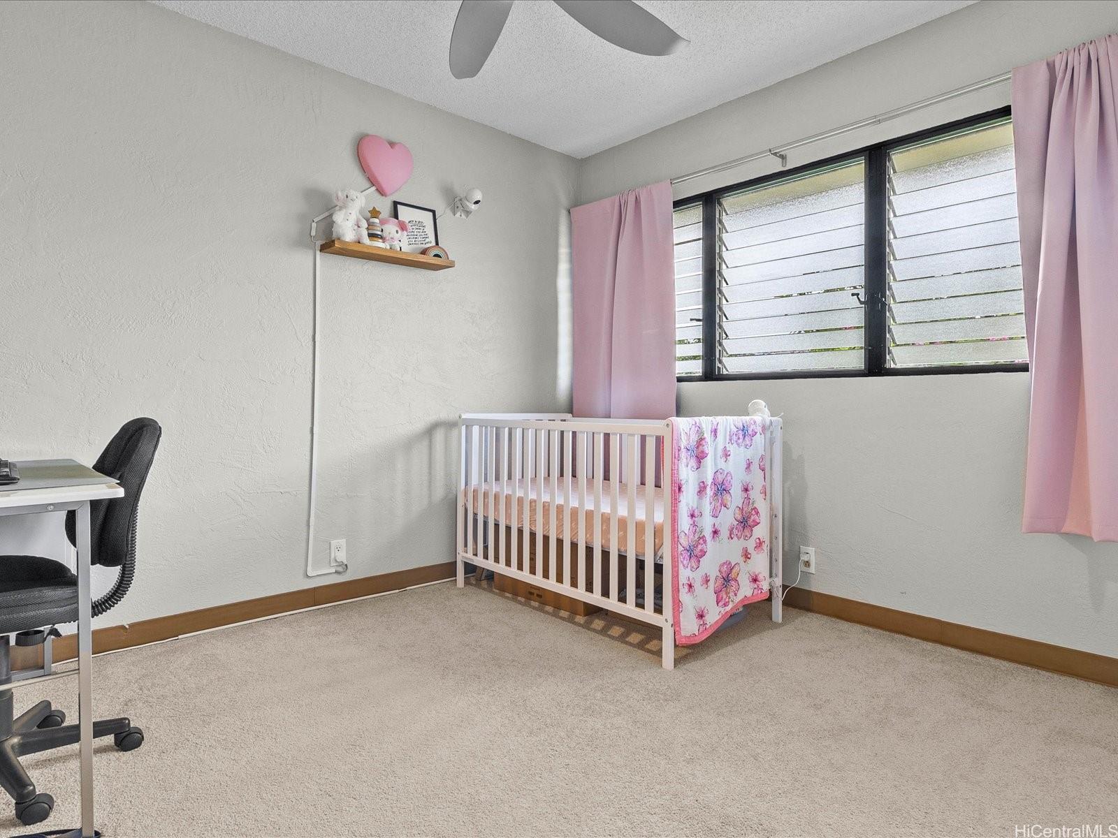 Photo 19 of 25