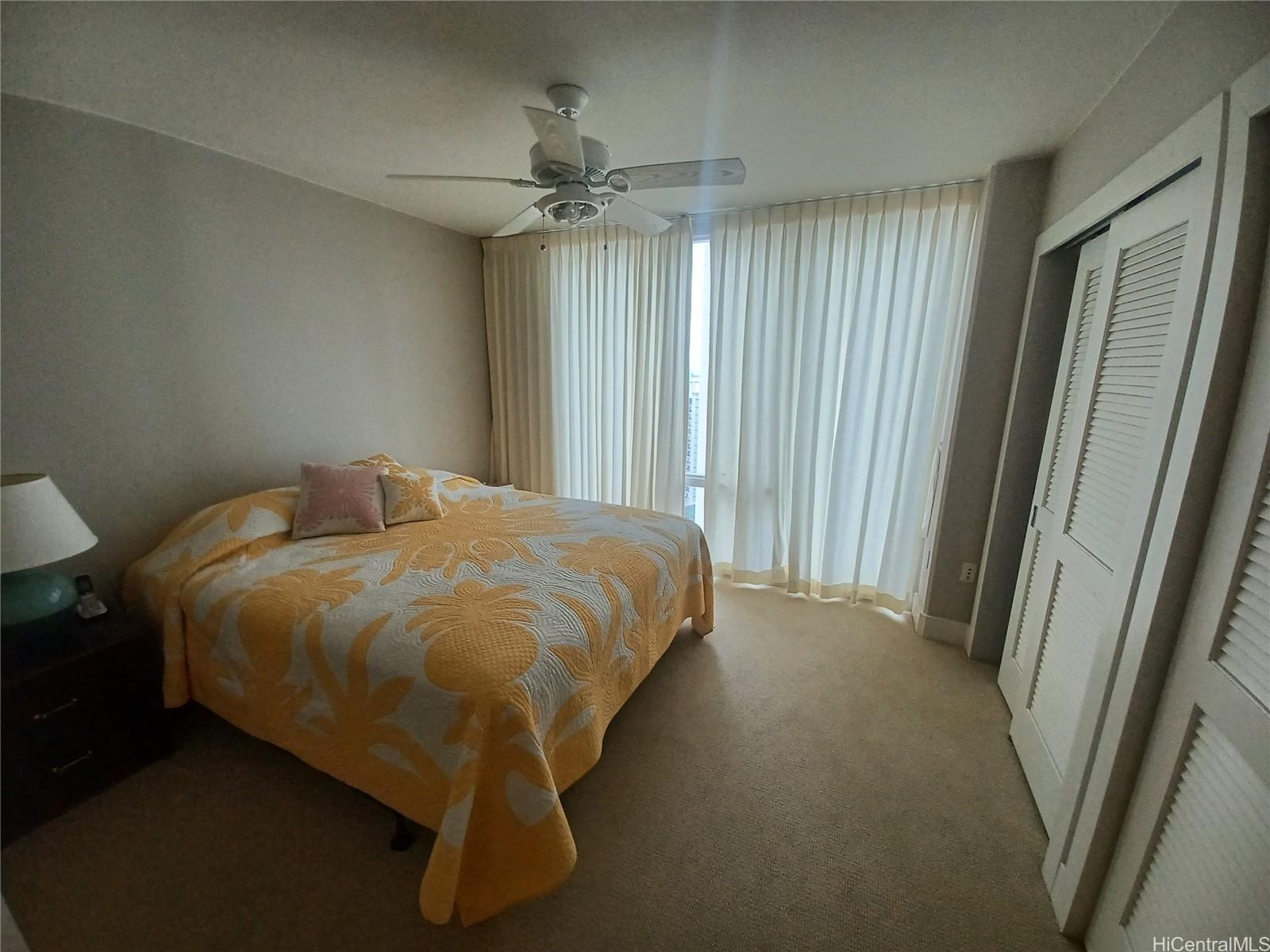 Photo 8 of 25